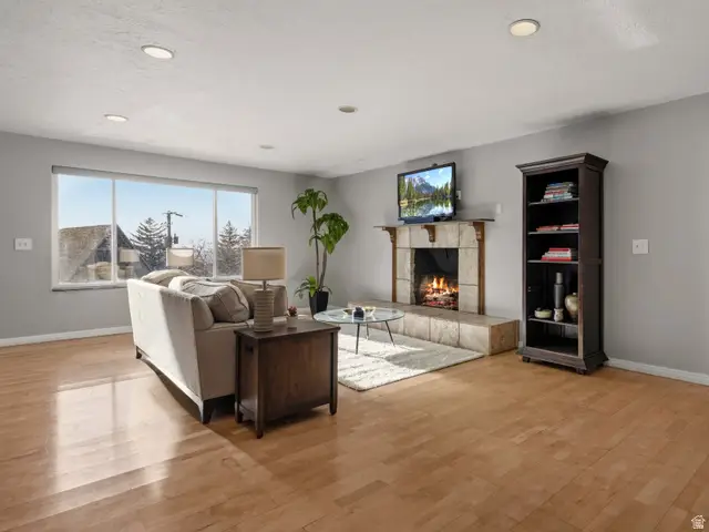 2718 E Commonwealth Ave, Salt Lake City, UT 84109 - #3