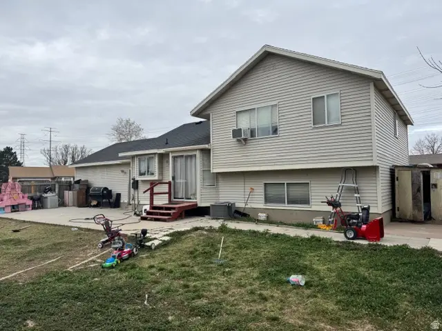 5571 S Dale Amour Dr, Salt Lake City, UT 84118 - #2