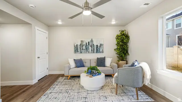 206 W 930 N, Santaquin, UT 84655 - #3