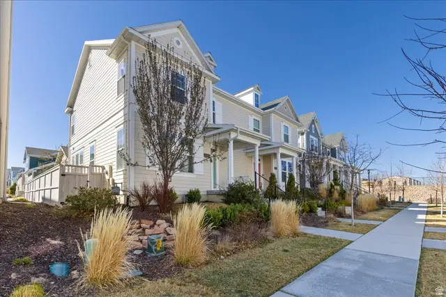 6321 W Moon Dr, South Jordan, UT 84009 - #2
