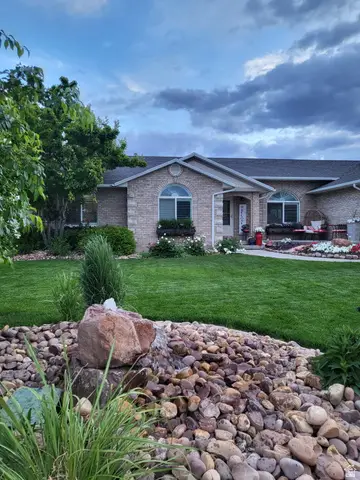 1697 W 2450 N, Vernal, UT 84078 - #1