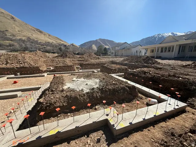 829 S 2200 E, Springville, UT 84663 - #2