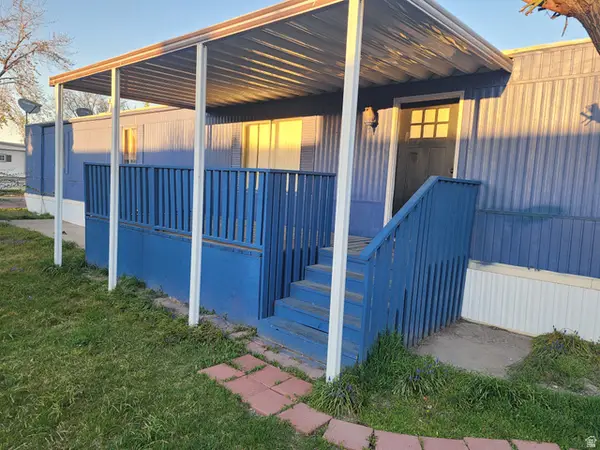 705 S Redwood Rd W #77, Salt Lake City, UT 84104