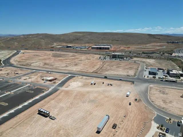 878 W Nighthawk Dr, Saint George, UT 84790 - #1