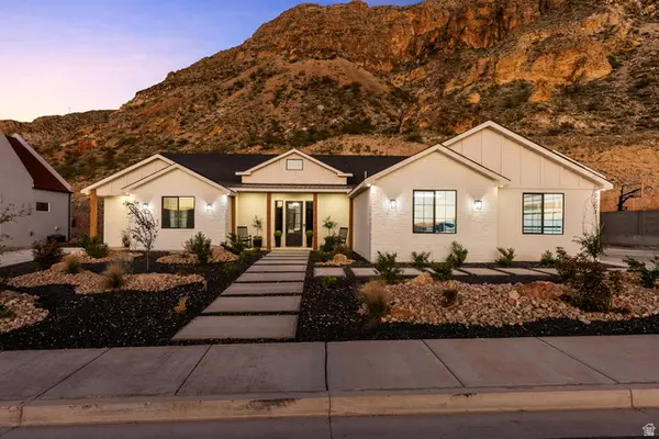 2221 S Angell Heights Dr, Hurricane, UT 84737