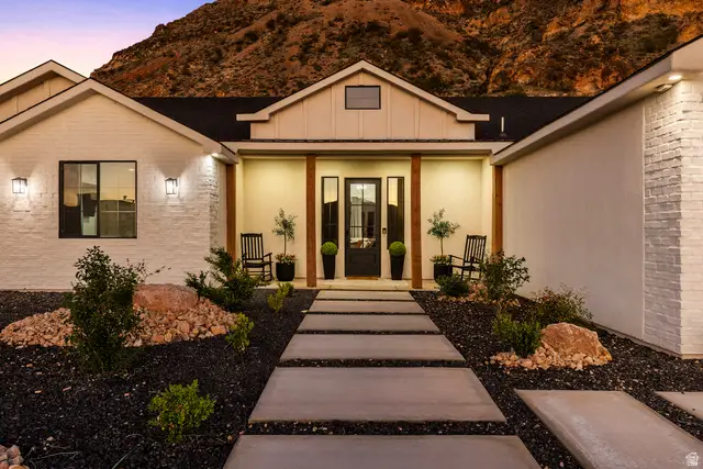 2221 S Angell Heights Dr, Hurricane, UT 84737 - #2