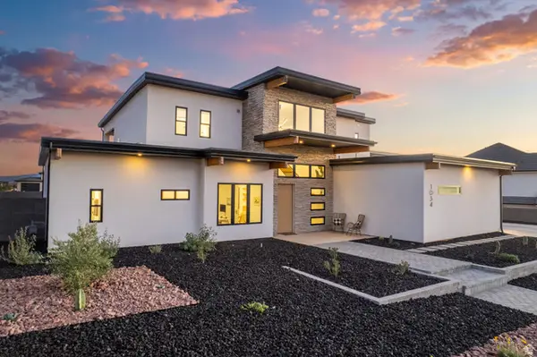1034 E Rusted Creek Cir, Washington, UT 84780