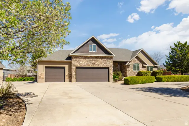 346 W Canyon Trails Dr, Dammeron Valley, UT 84783 - #2