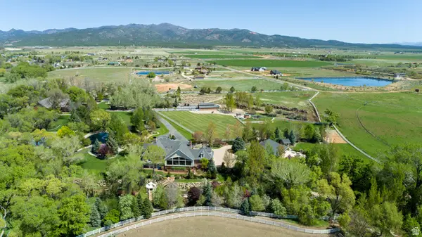 301 S Rachel Ln, New Harmony, UT 84757