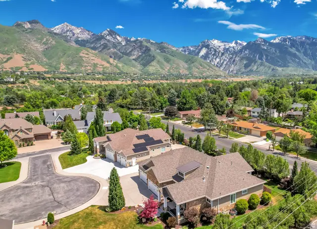 2420 E Royal Pine Cv, Cottonwood Heights, UT 84093 - #3