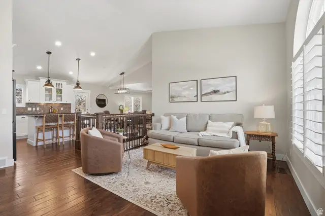 10346 S Woodglen Cir, Sandy, UT 84092 - #3