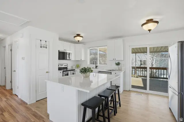 5960 S Tumerick Ct W, Salt Lake City, UT 84118 - #3