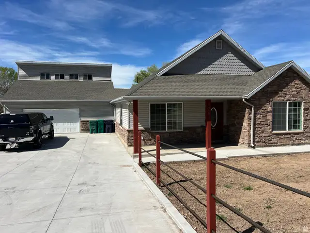 5701 S 2700 W, Roy, UT 84067 - #2