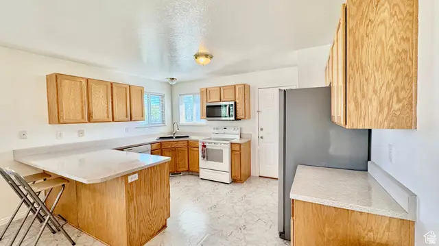 241 Sunstone Cir, Logan, UT 84321 - #3