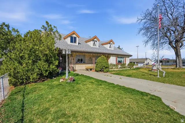 10106 S Peony Way, Sandy, UT 84094 - #2