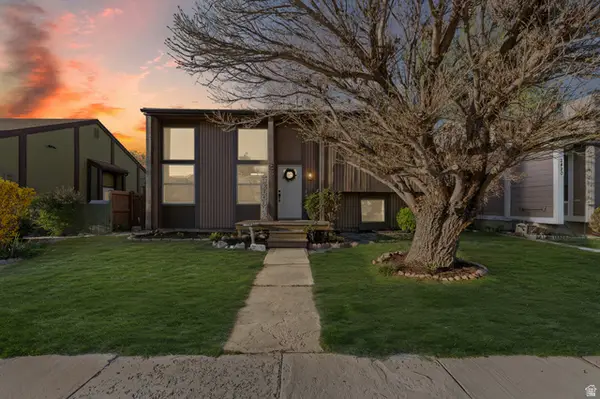 2426 W Hardrock Dr, Taylorsville, UT 84129