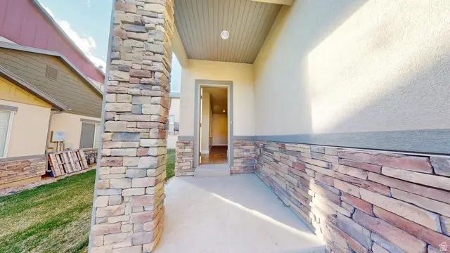 1247 N Baycrest Dr, Saratoga Springs, UT 84045 - #3