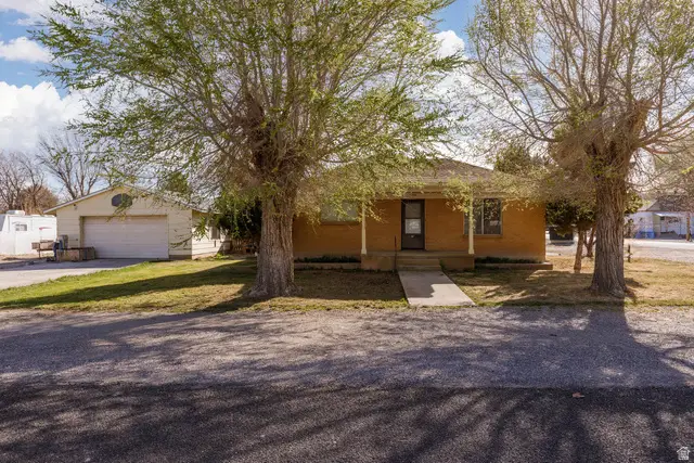 97 S 100 E, Redmond, UT 84652 - #1