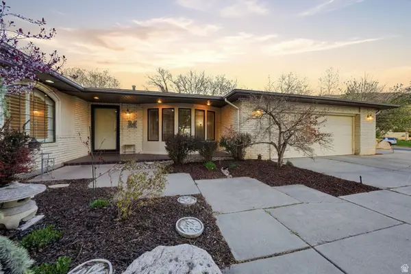 1109 E Sherwood Dr, Kaysville, UT 84037