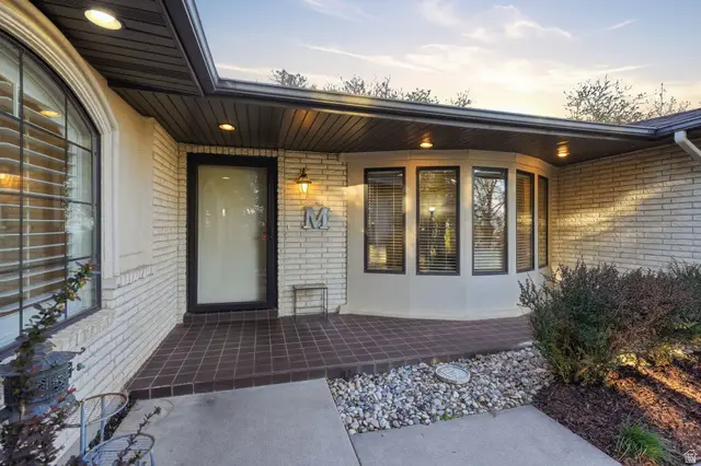 1109 E Sherwood Dr, Kaysville, UT 84037 - #2