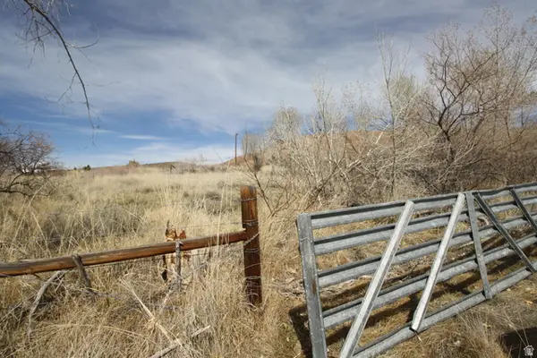 10495 E 7750 N, Lapoint, UT 84039