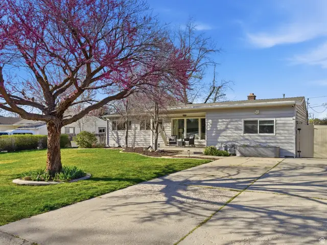 1691 E Fieldcrest Ln, Holladay, UT 84117 - #2