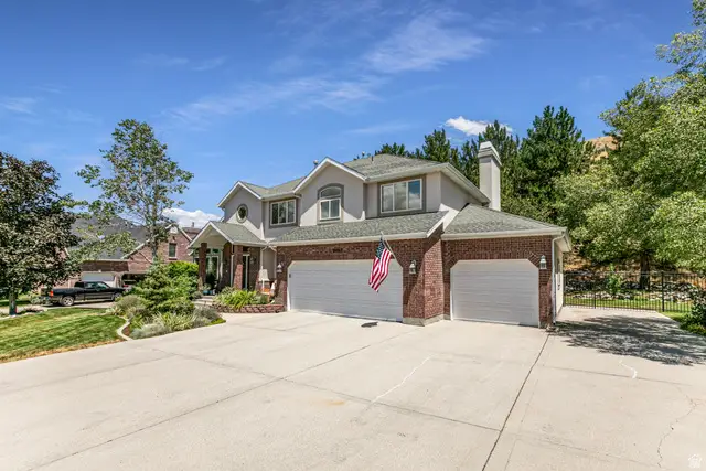 8967 S Cobble Canyon Ln, Sandy, UT 84093 - #3