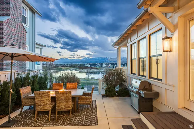 10962 S Paddle Board Way W, South Jordan, UT 84009 - #3