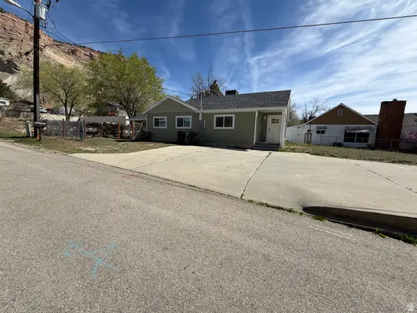 210 Ridgeway St, Helper, UT 84526