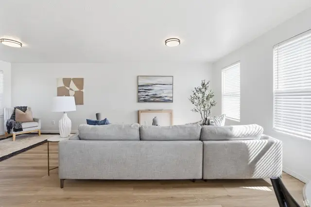 7553 S Valley Maple Dr, West Jordan, UT 84081 - #3