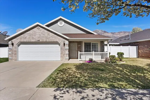 190 W Newbury Ln, Harrisville, UT 84414 - #1