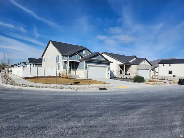 1006 W Peregrine Dr, Stansbury Park, UT 84074