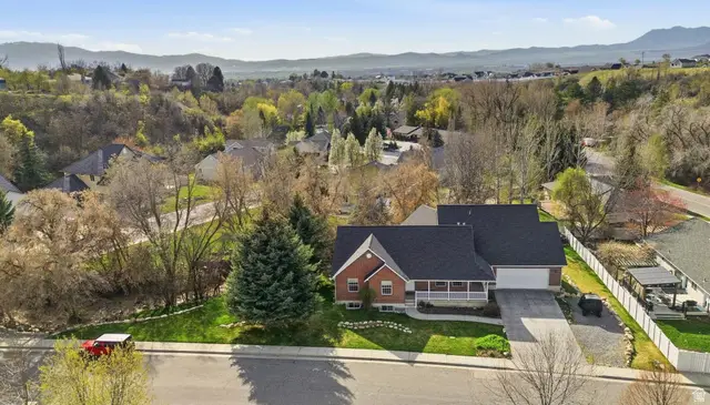 353 E Robin St, Smithfield, UT 84335 - #1