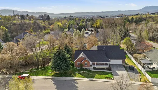 353 E Robin St, Smithfield, UT 84335