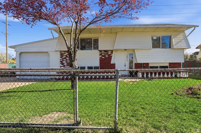 1211 W Tamarack Rd, Taylorsville, UT 84123 - #1