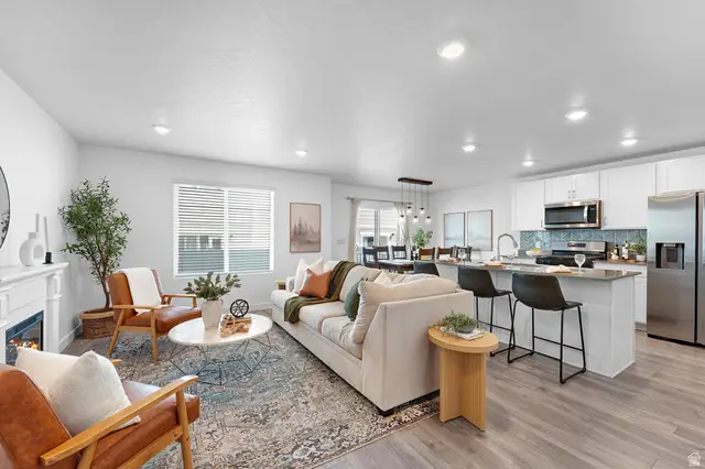 1204 W Patchwork Dr, Santaquin, UT 84655 - #2