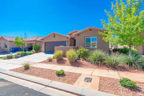 3800 Paradise Village Dr #49 Dr #49, Santa Clara, UT 84765