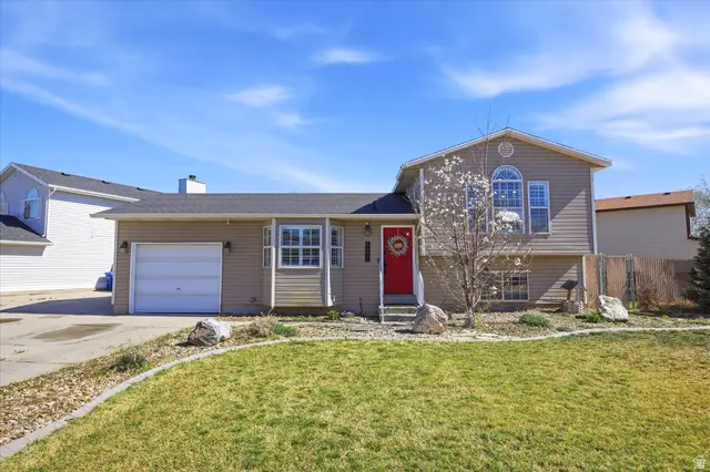6831 S Fox Ridge Way, West Jordan, UT 84081 - #1