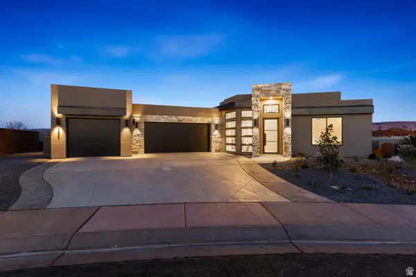 3257 S Drifting Dunes Ln, Hurricane, UT 84737