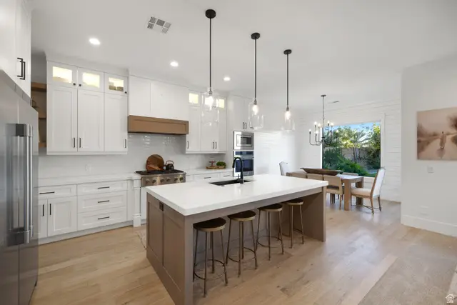 997 E Iron Horse Dr, Washington, UT 84780 - #3