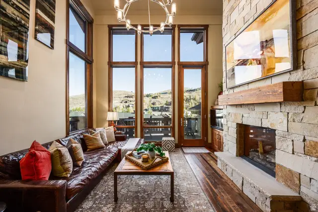 652 Rossie Hill Dr, Park City, UT 84060 - #2