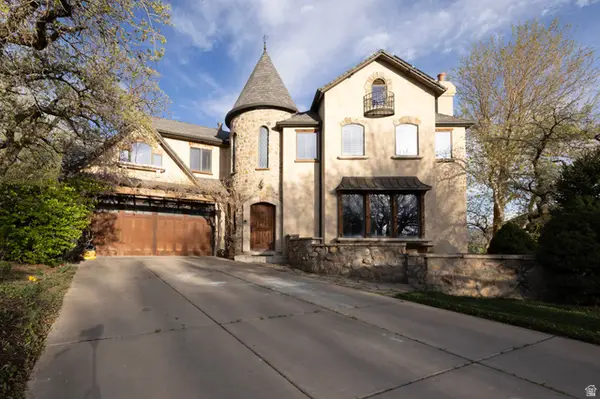 1572 N Stayner Dr W, Farmington, UT 84025