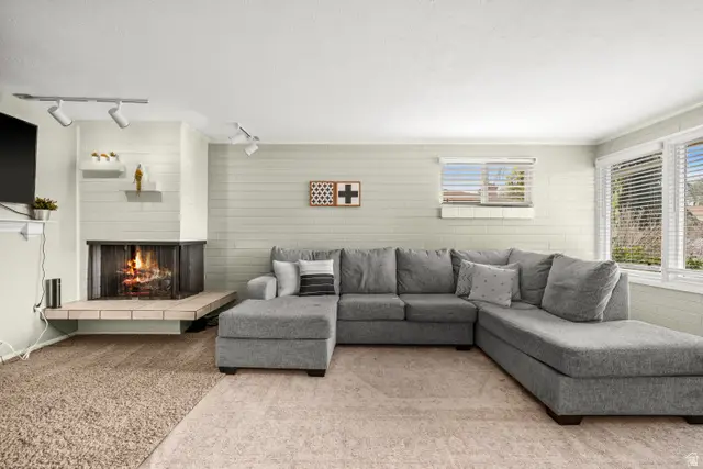 8501 S 1475 E, Sandy, UT 84093 - #3