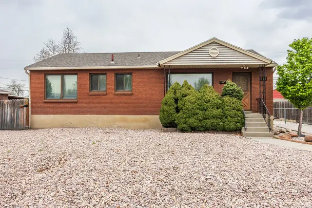 138 W 5818 S, Murray, UT 84107 - #1