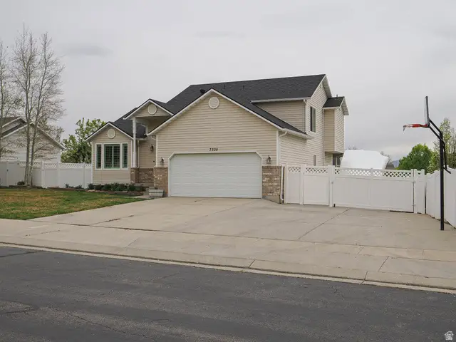 7335 S Quartz Hill Dr, West Jordan, UT 84081 - #3