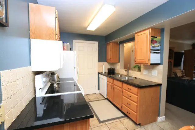 4196 S Oak Meadows Dr W #21, Taylorsville, UT 84123 - #3