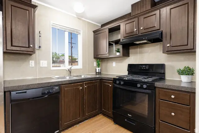 590 N State St #1, Hurricane, UT 84737 - #1