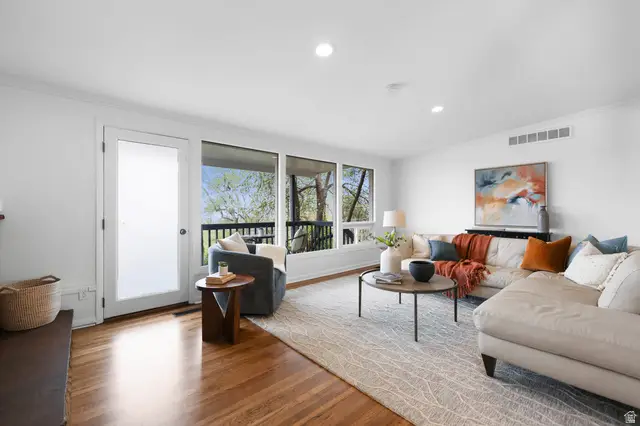 3591 E Yosemite Dr, Salt Lake City, UT 84109 - #3