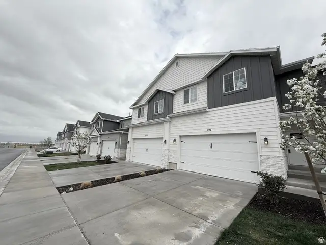 5124 E Lakefield Dr, Eagle Mountain, UT 84005 - #2