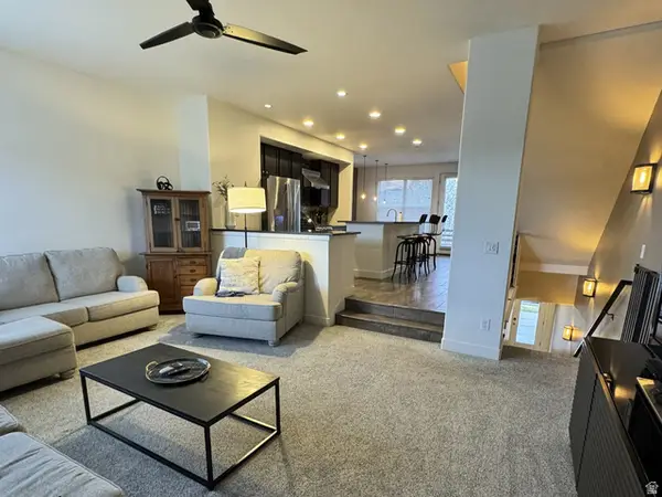 10357 S Noyo Ln W, South Jordan, UT 84009